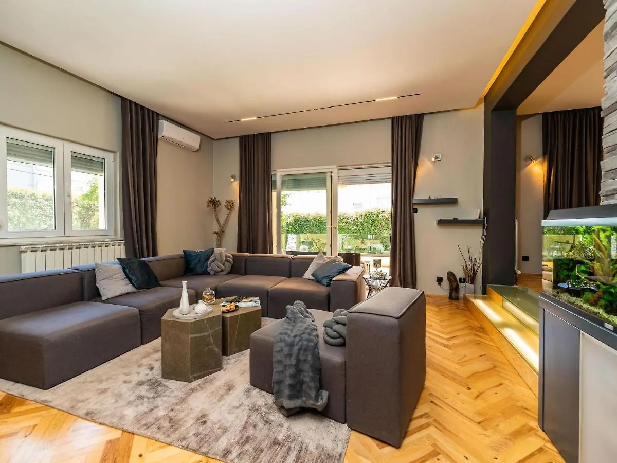 Exquisite Villa With Private Pool In Zadar