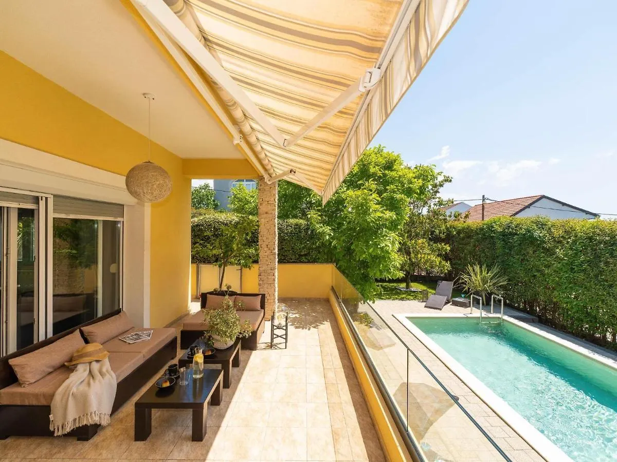 Exquisite Villa With Private Pool In Zadar
