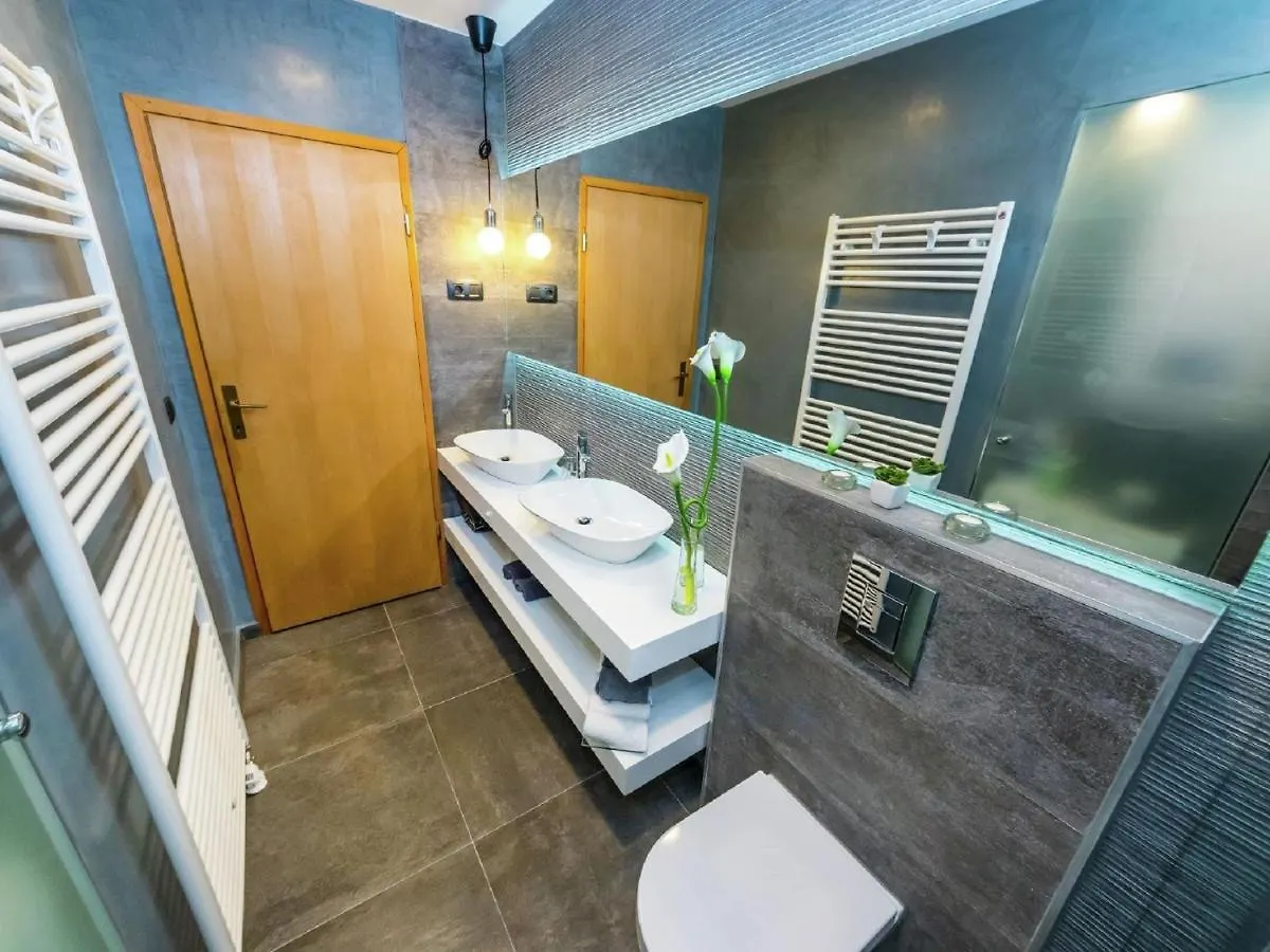 Exquisite Villa With Private Pool In Zadar