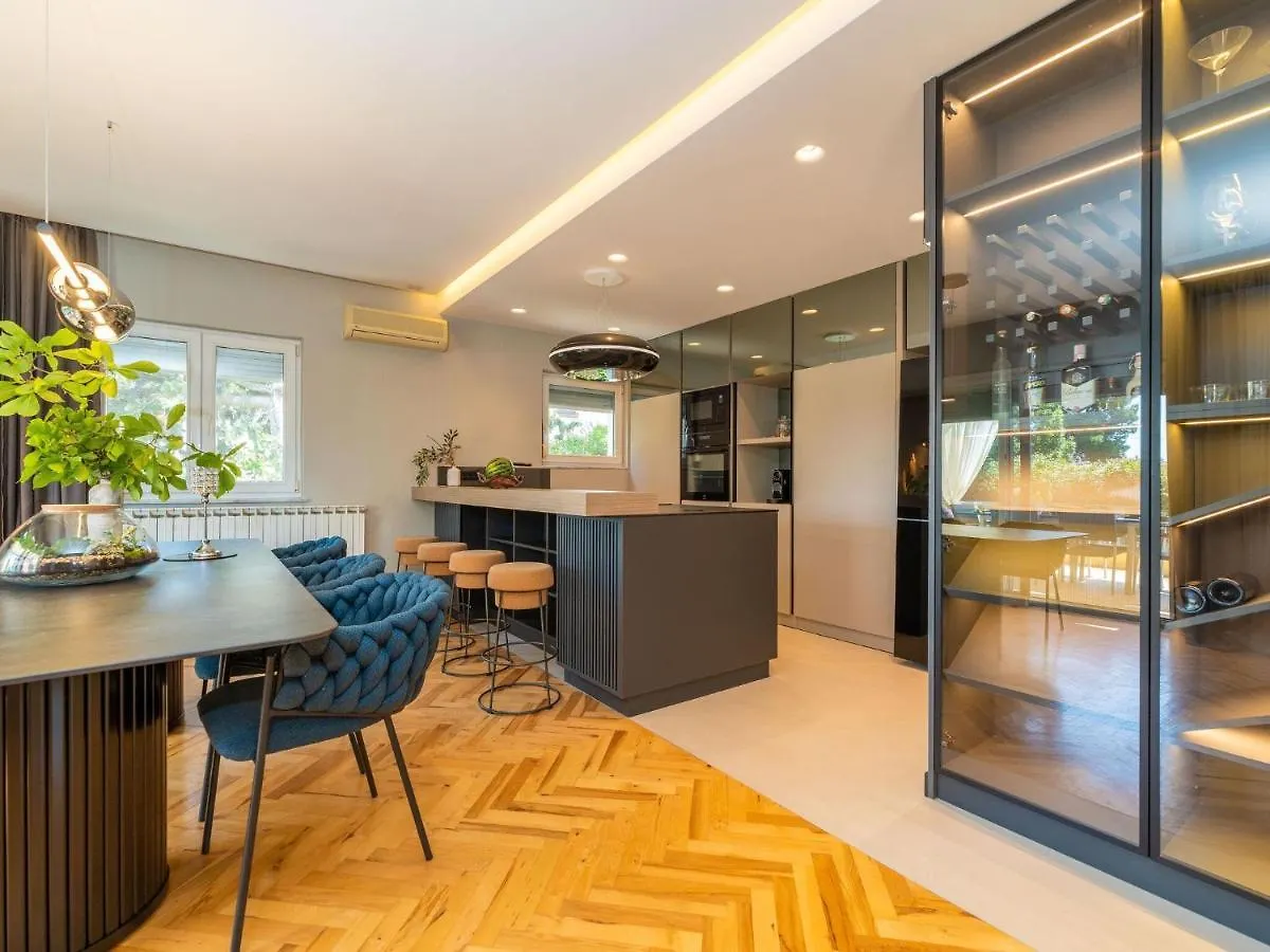 Exquisite Villa With Private Pool In Zadar Kroatien